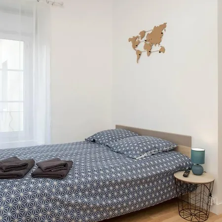 Huka - Centre Apartment